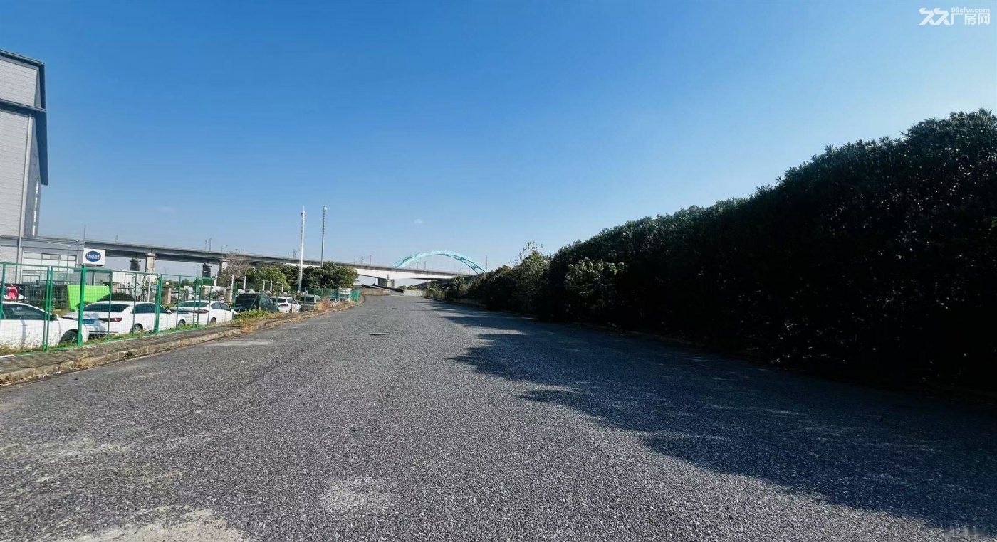 靠近博园路,停车方便
