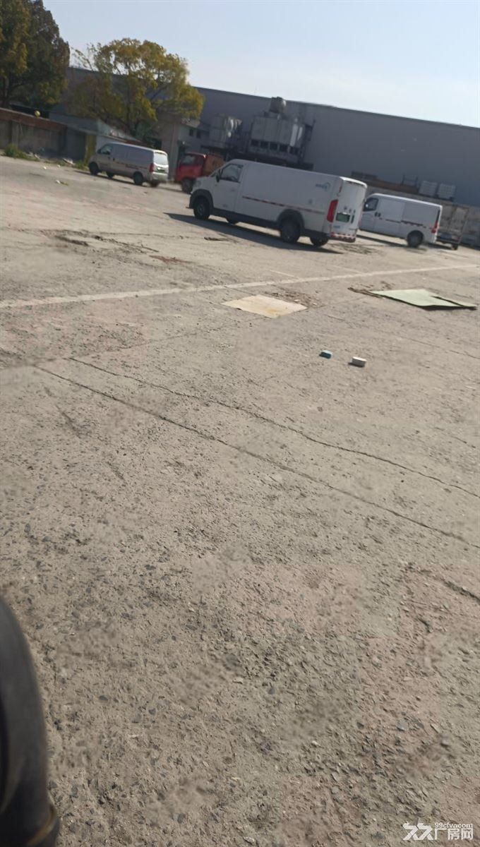 房东出租:黄渡曹安公路水泥场地8亩石子场地5亩可分租,停车堆放,理石板 - 6