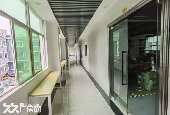 龙华观澜主干道工业园二楼厂房1000平，精装修，带办公室，拎包入住 - 2