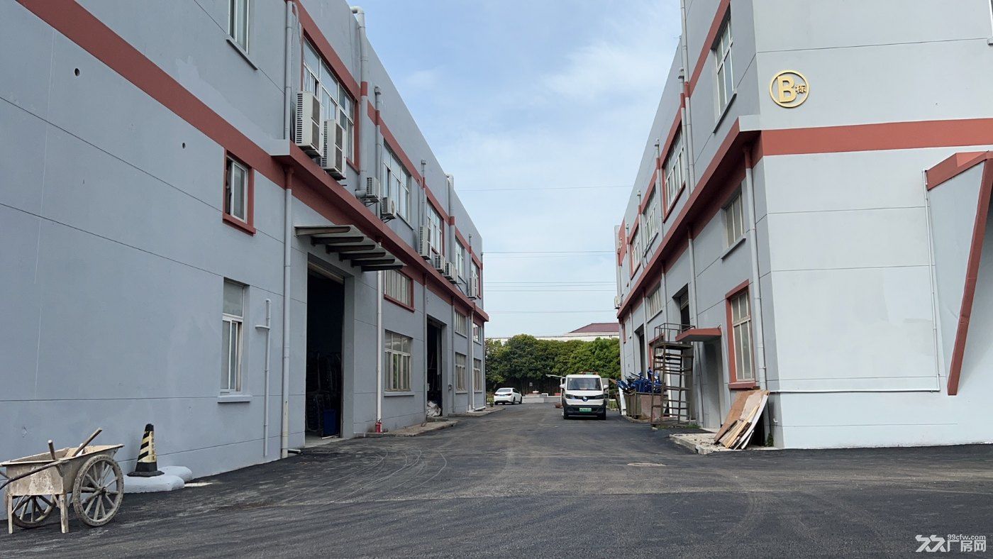 浦东康桥公路地铁站口,孵化器园区,研发办公厂房,104板块可分割 - 5
