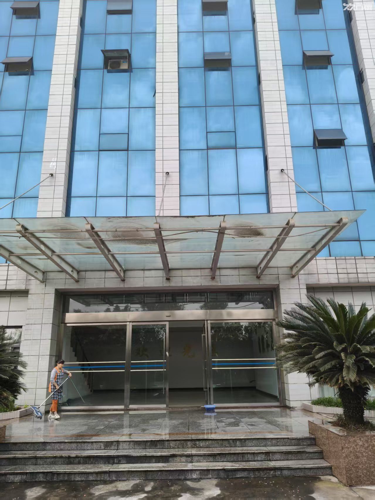 永川区凤凰湖工业园兴龙大道主干道旁标准厂房和精装办公楼出租 - 8