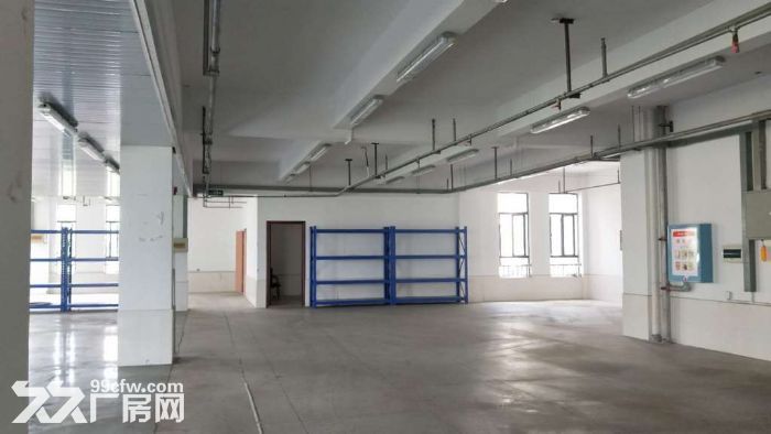 出售星沙经济技术开发区地铁口旁2户厂房仓库