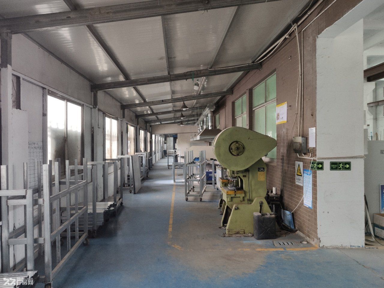 青洋高架独院厂房出租,面积1800,有办公室宿舍可配套 - 3