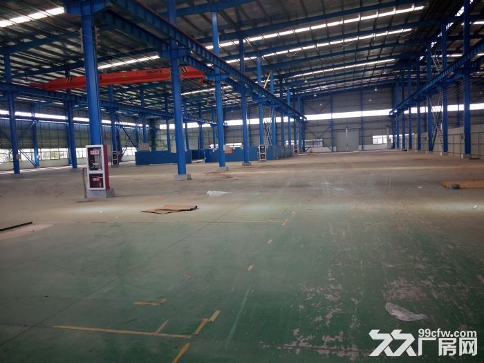 汊河开发区4跨6500平厂房出租高12米，有行车，可分租 有精装办公室宿舍  可