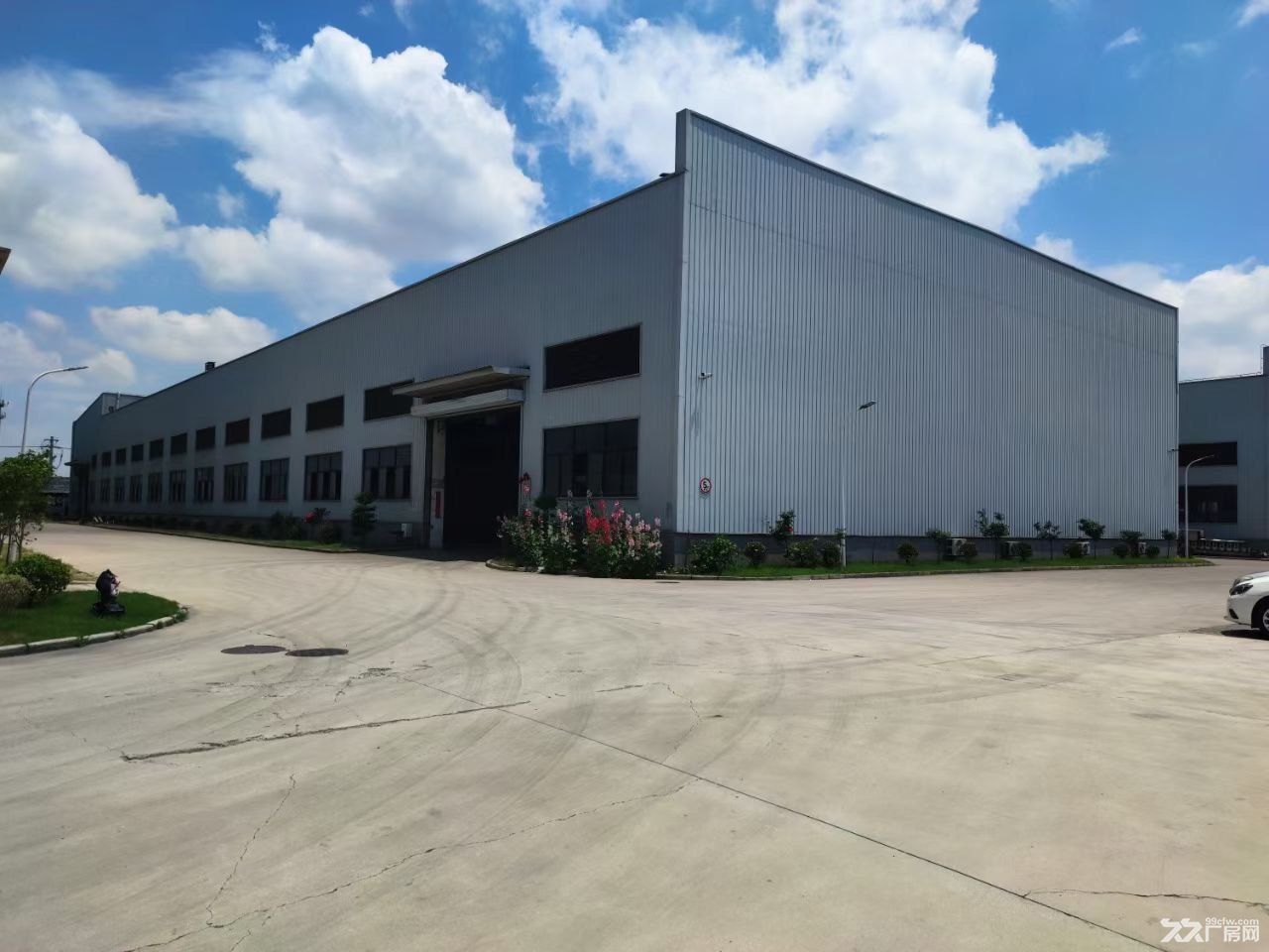 南通开发区单层钢结构 带多部行车 - 2