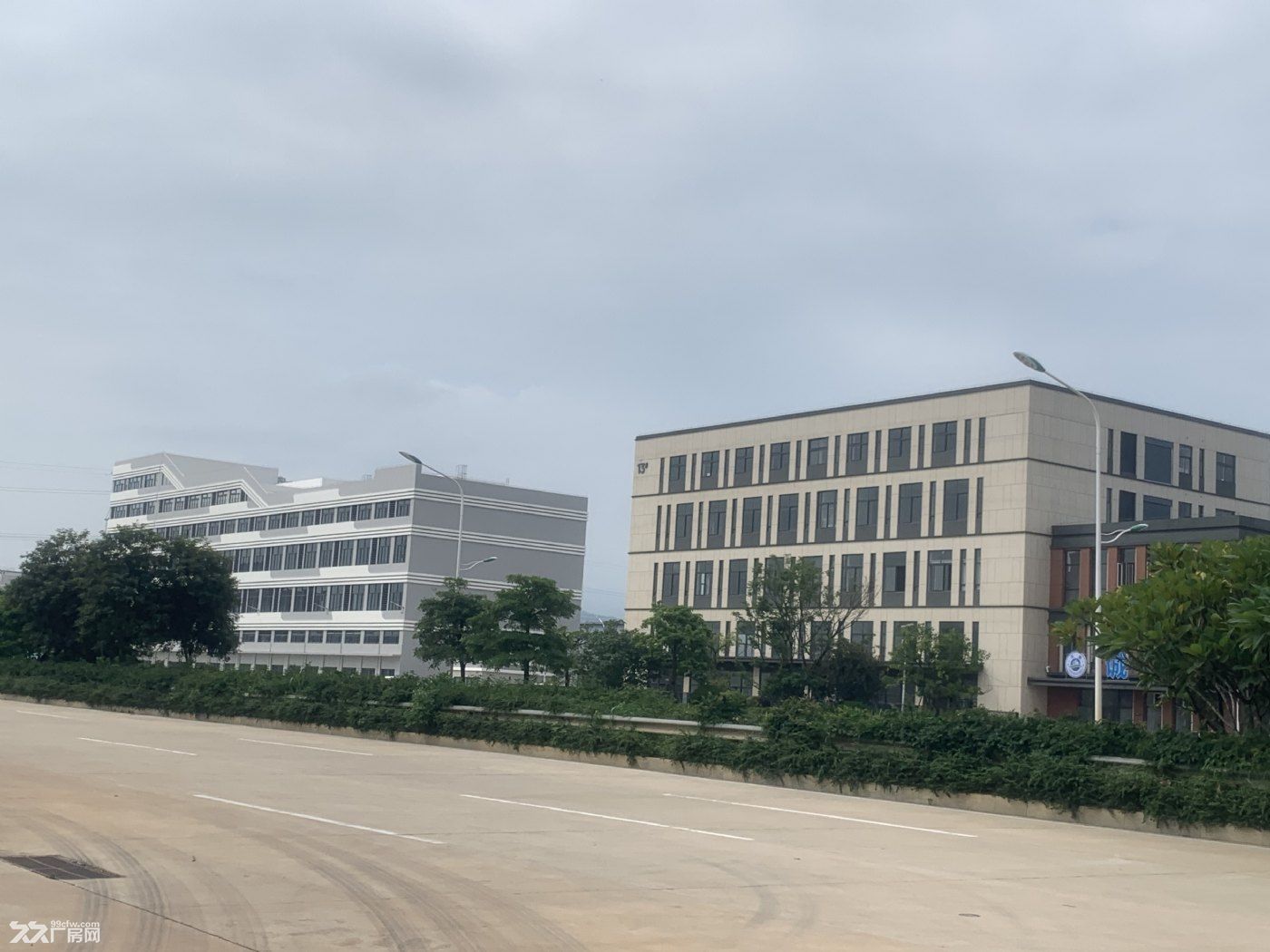 一手标准厂房准现房，50年独立产权可分层和双拼，面积800-6000平 层高8米 - 3