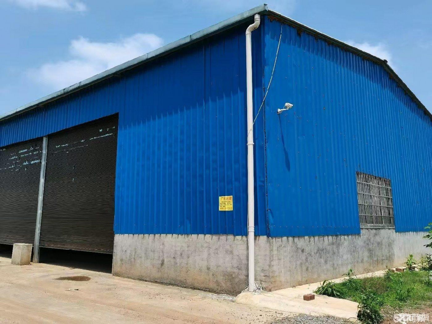 零陵区虎子岭新九中厂房，场地，仓库，房 屋出租，可通挂车，仓库。