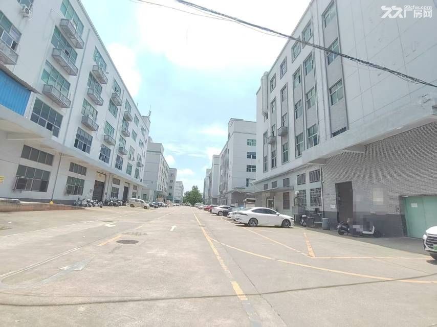 深圳市光明区楼村大型园区1一4楼共5000平,可以分租 - 5
