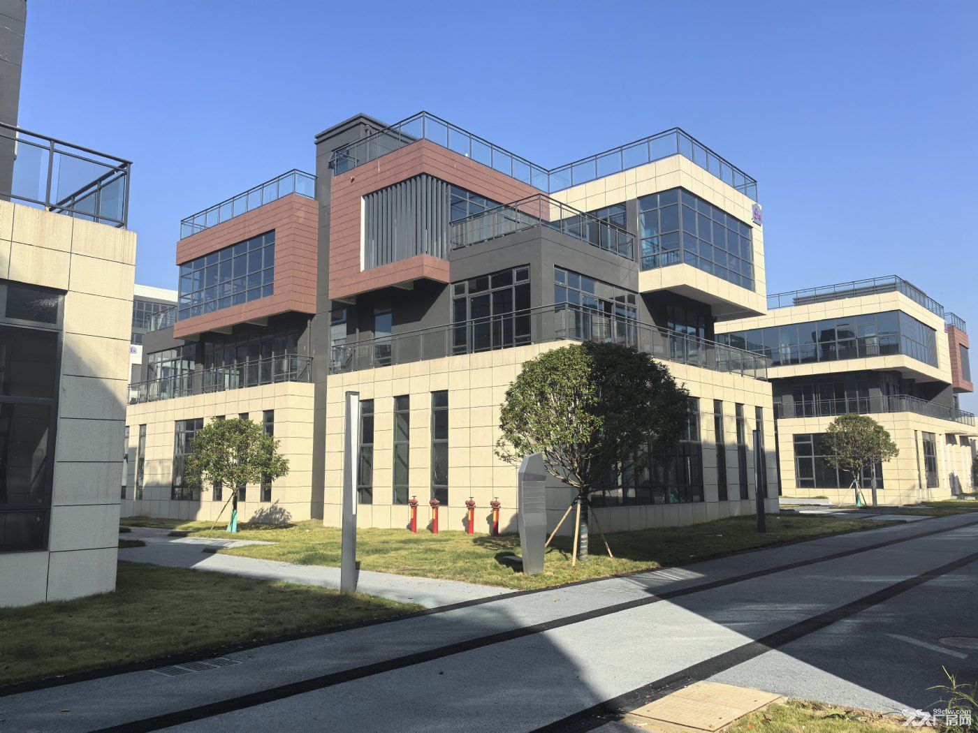 国企现房,豪华独栋,花园式办公楼,买房送高价值豪华大礼包