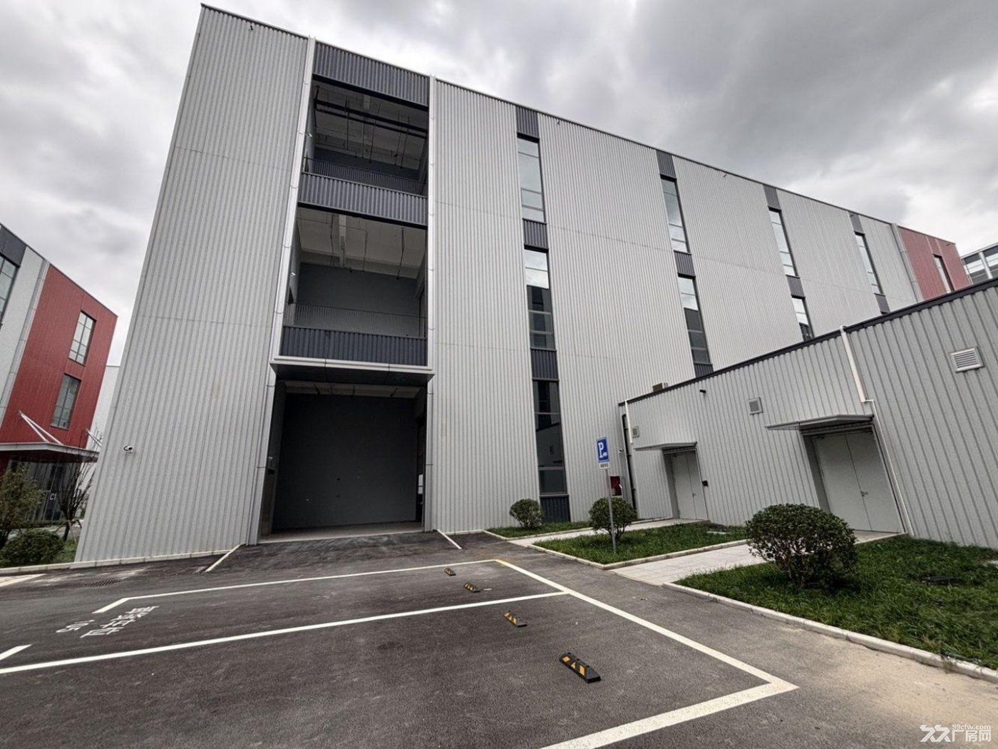 曹路104板块新建全新厂房，大房东直租 - 3