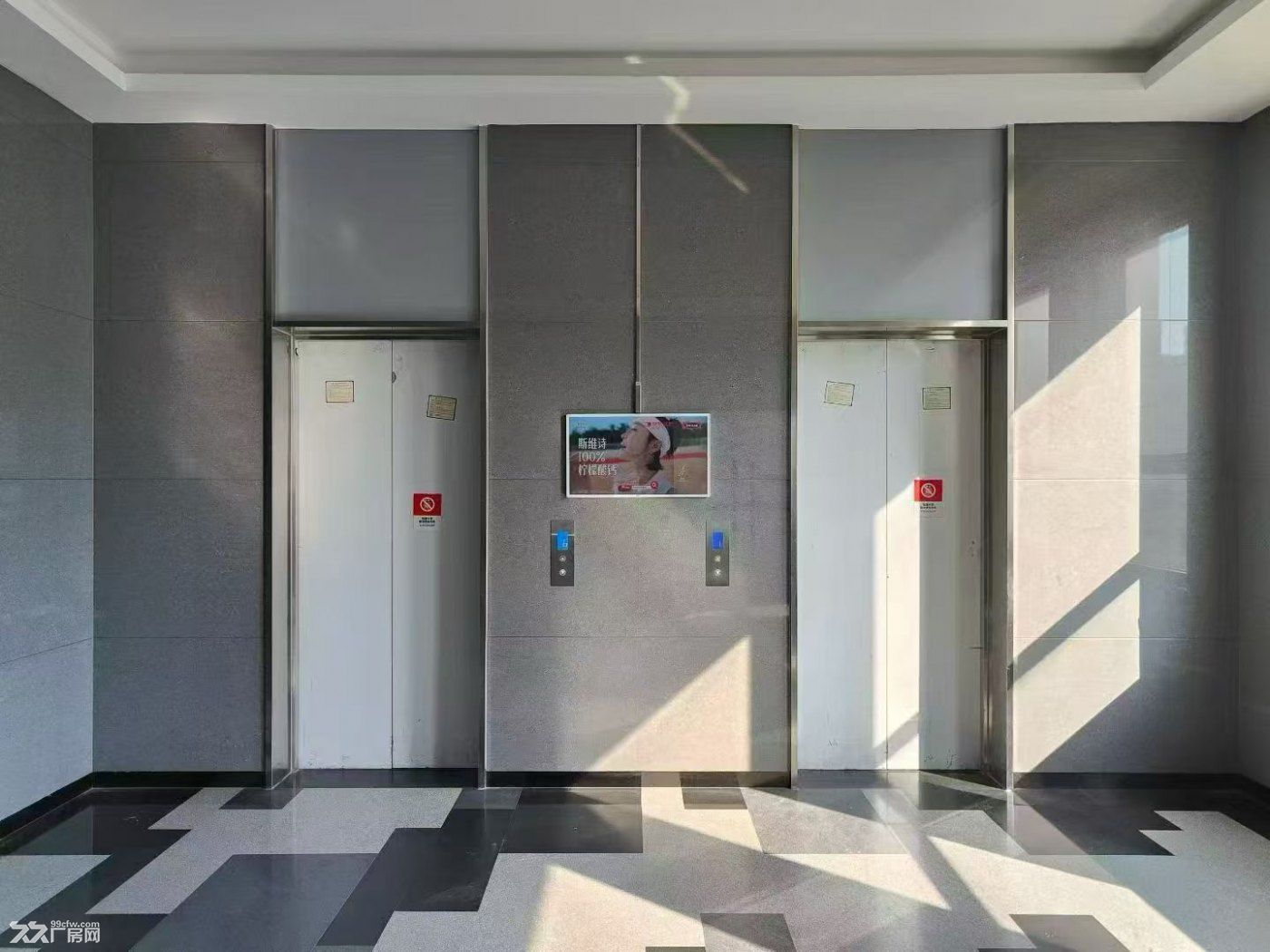 大面积仓库房客研发科办公