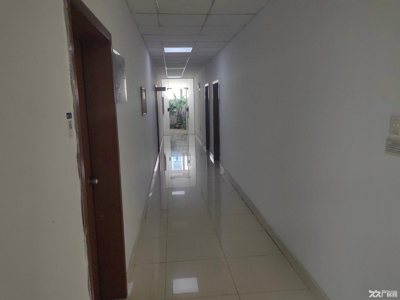 深圳松岗罗田高速路口附近二楼整层豪华精装修办公室860㎡出租 - 7