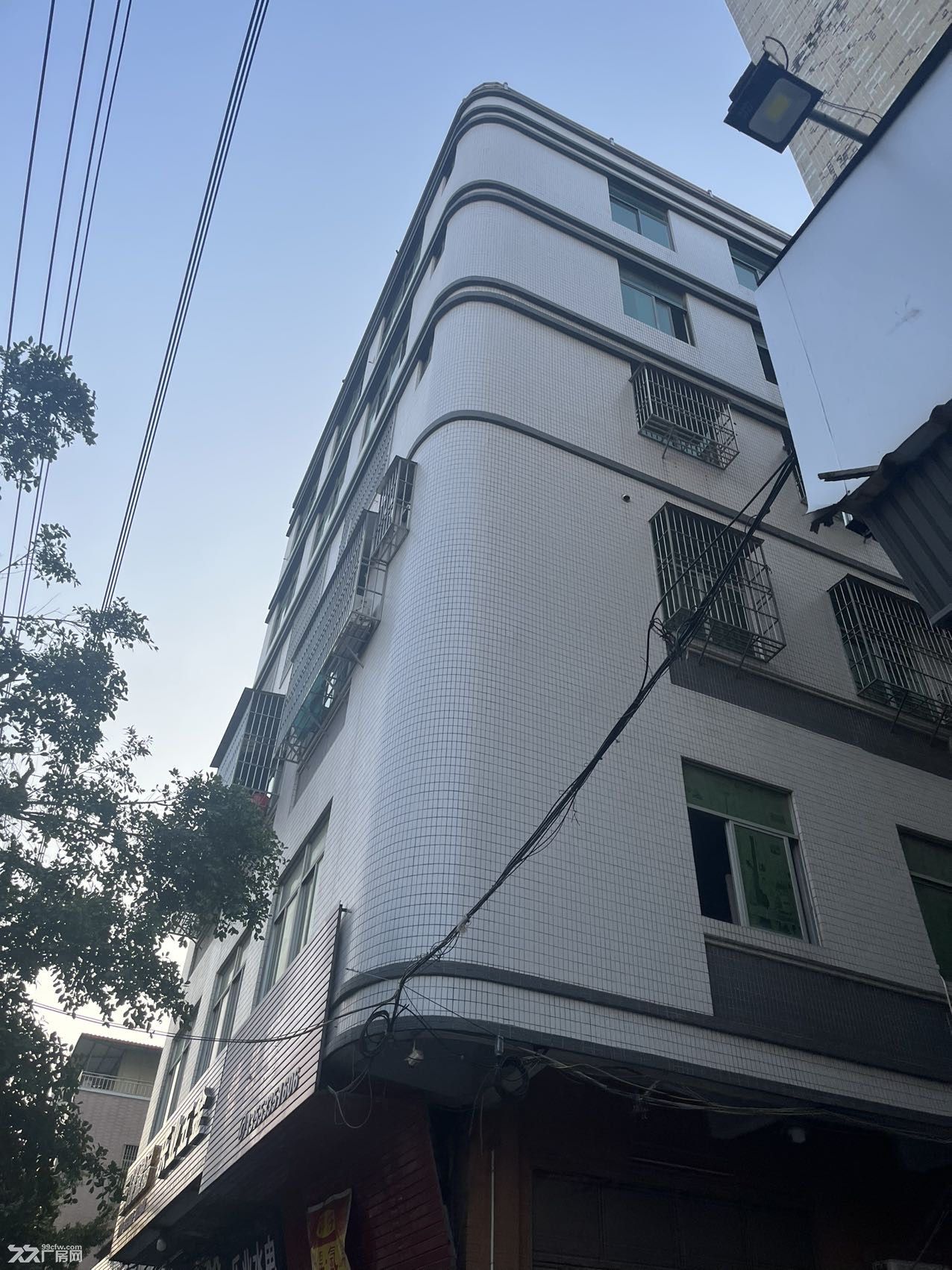 凤新一路大路旁厂房、仓库整栋出租