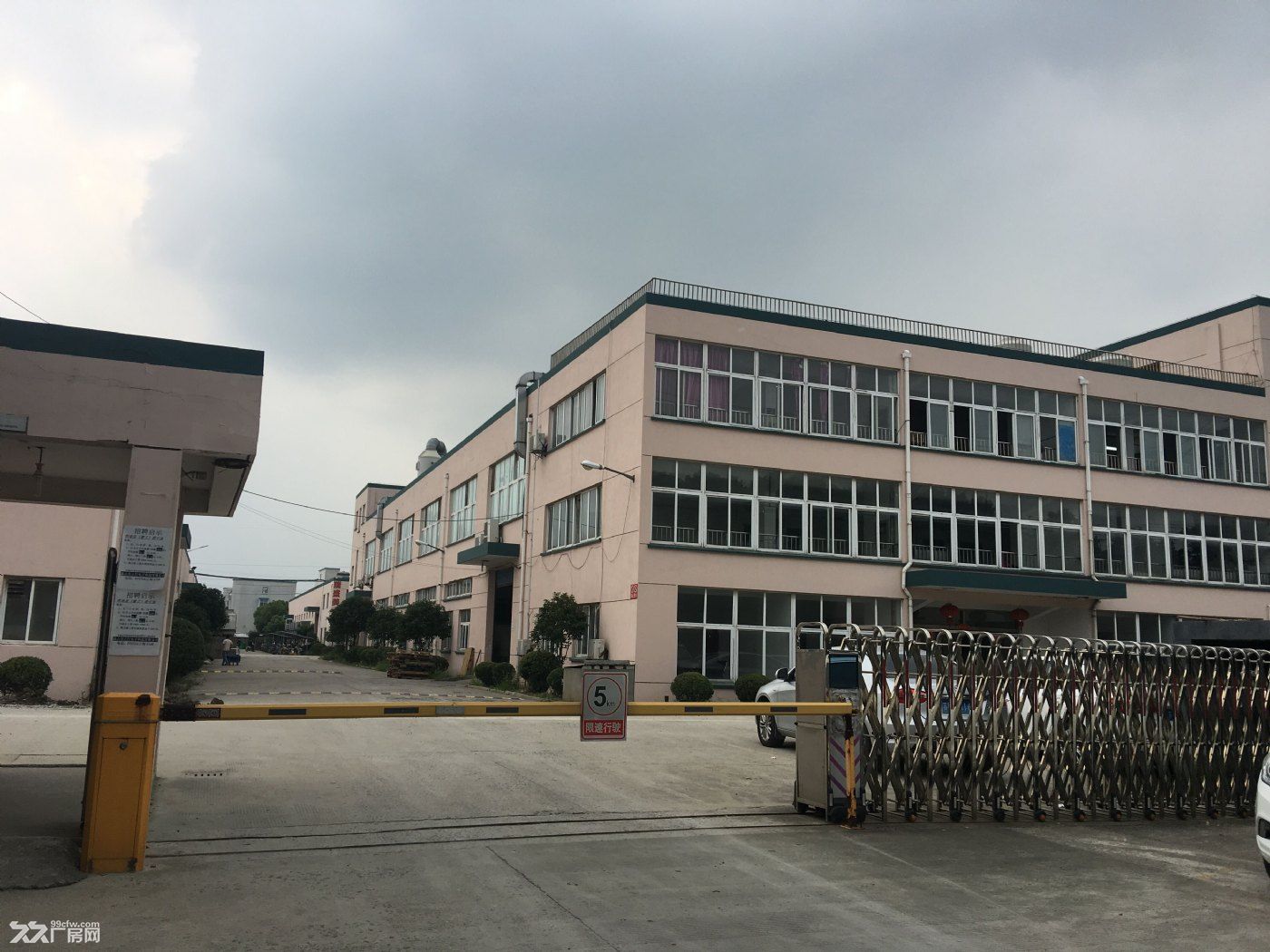 独门独院低价整体出租 - 2