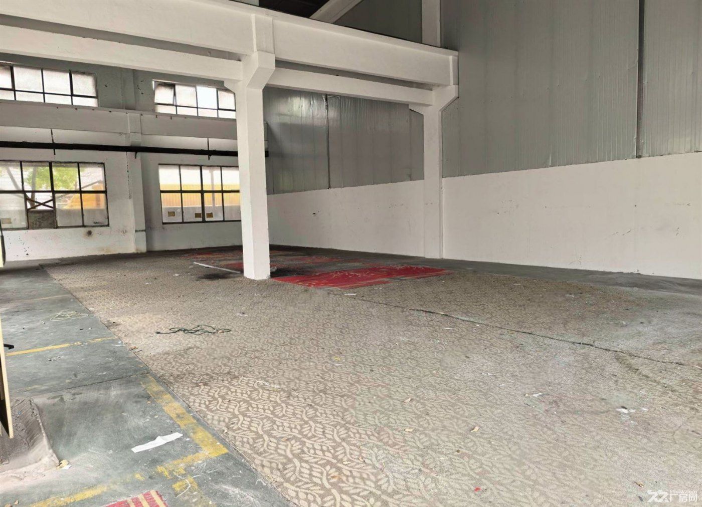 物业出租:黄渡 一楼200平层高10米 可架行车 大车可入库 带雨棚 - 2
