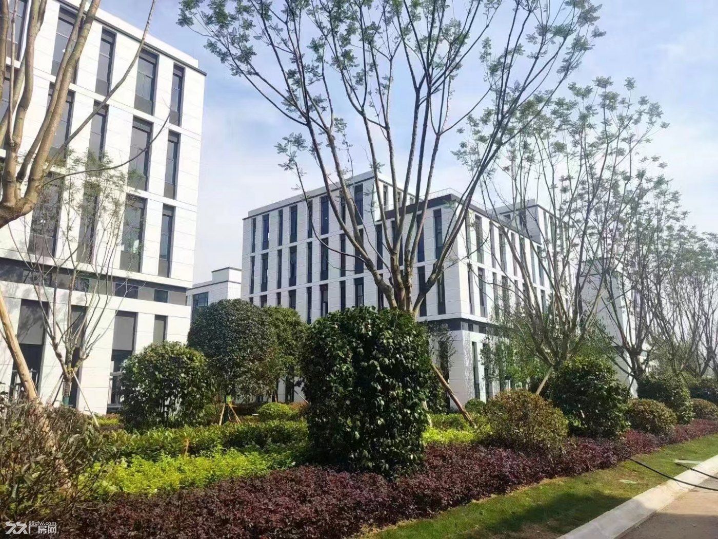 两层小独栋  现房厂房 交通便利 价格好谈