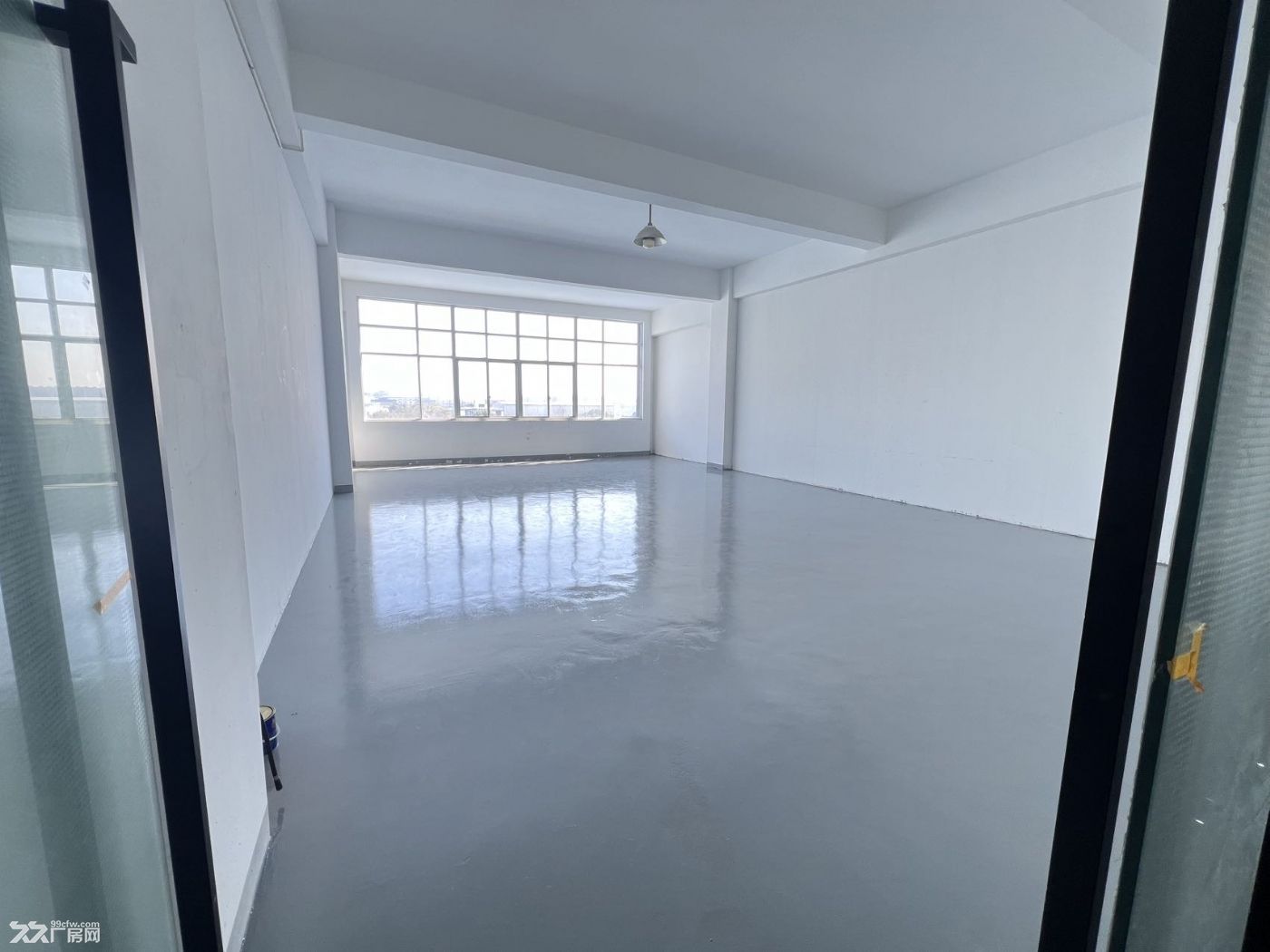 颛桥万达旁办公室仓储展厅出租，面积140平，特价1块钱 - 3