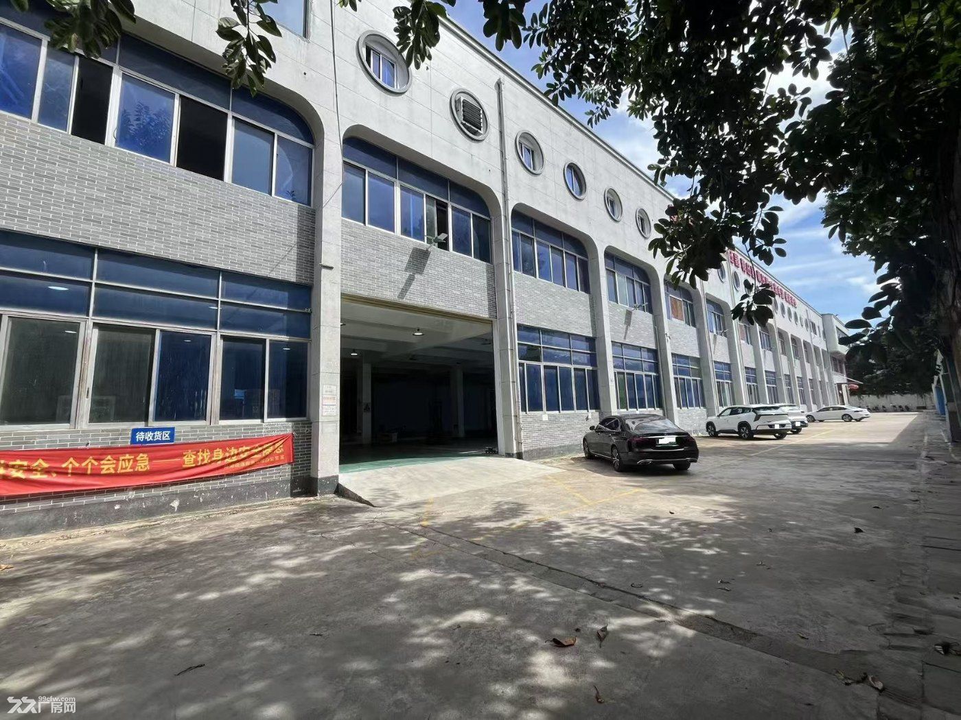 深圳厂房出租 面积大 可分租 易招工 价格可面议