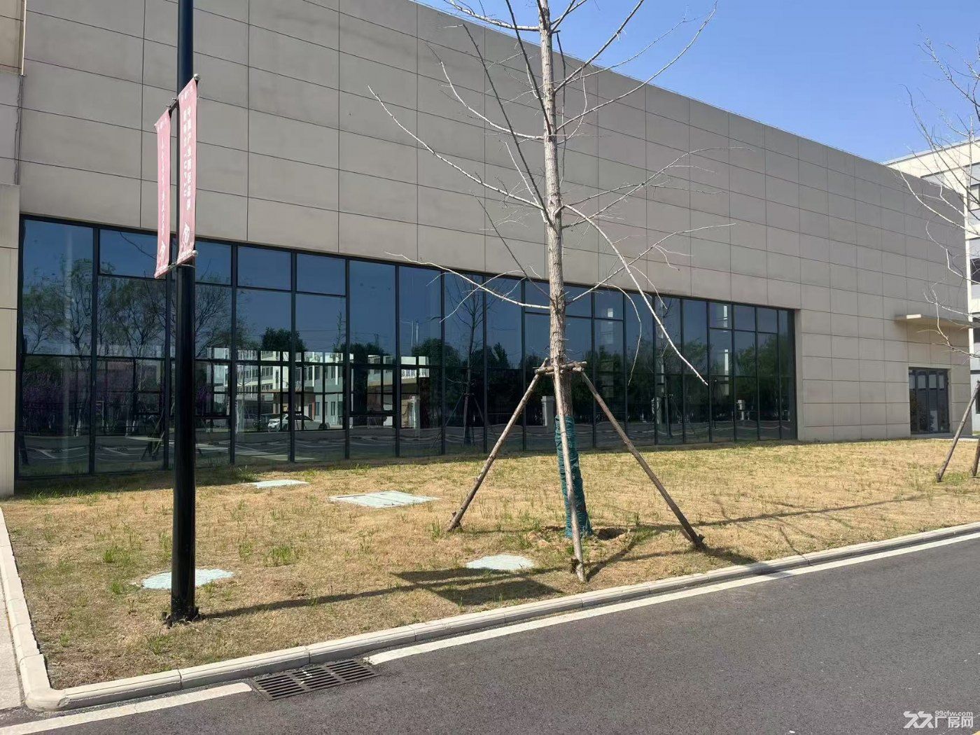 大平层及纯一楼出租 园区8元起租 可办公 可生产 可分割 可仓储 交通便利 - 3