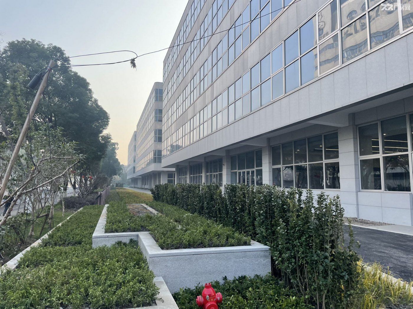 浦东外高桥保税区新建园区大小好分办公研发展厅 - 3
