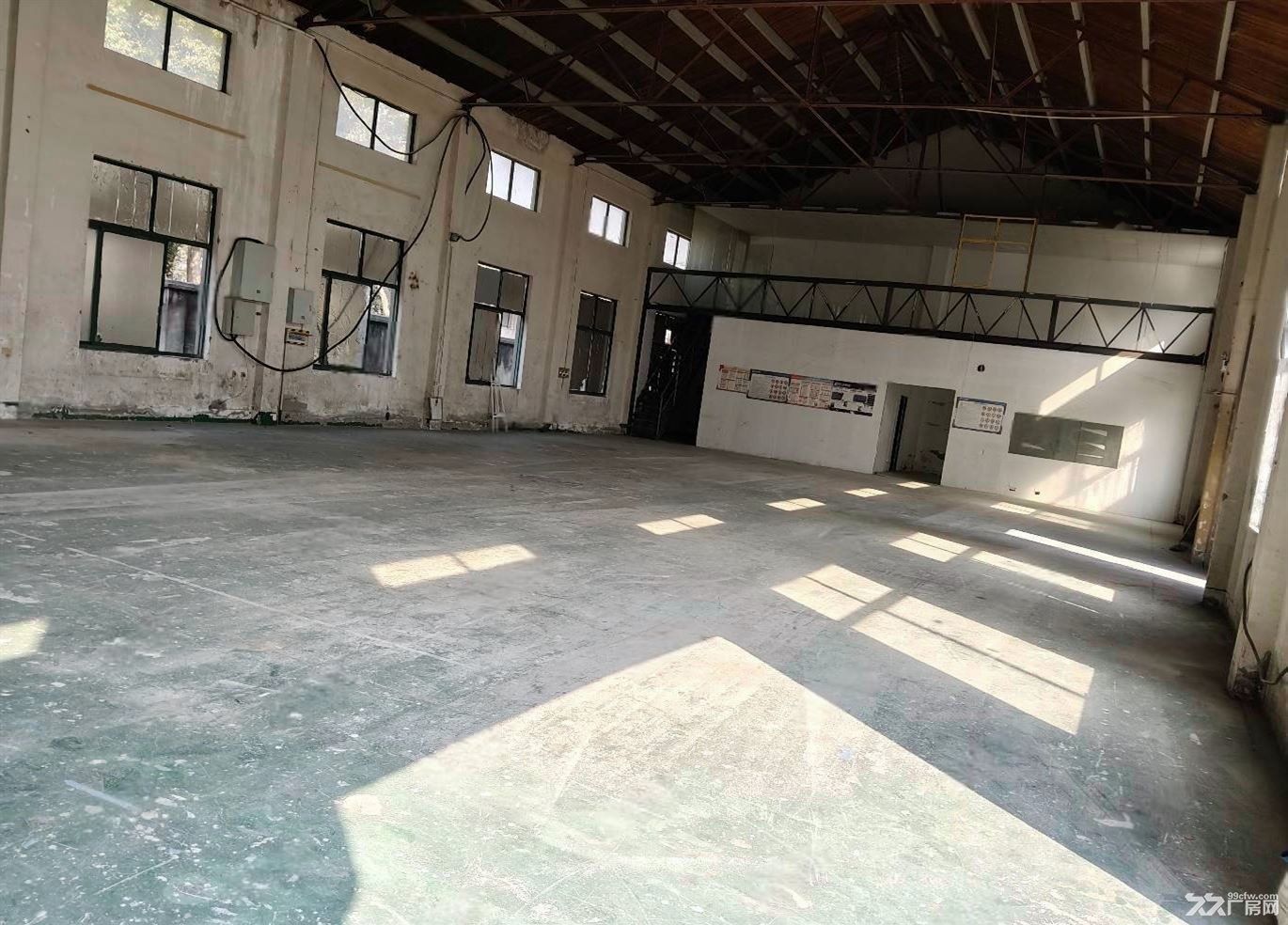 房东直租:白鹤工业区独栋550平,配有办公,场地免费棚子使用,停车免费 - 2