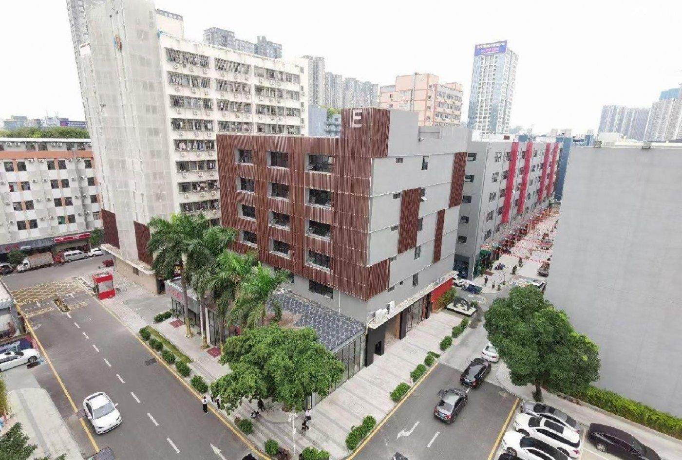 西乡工改办公室268平精装带隔间家私空调.电商贸易基地！