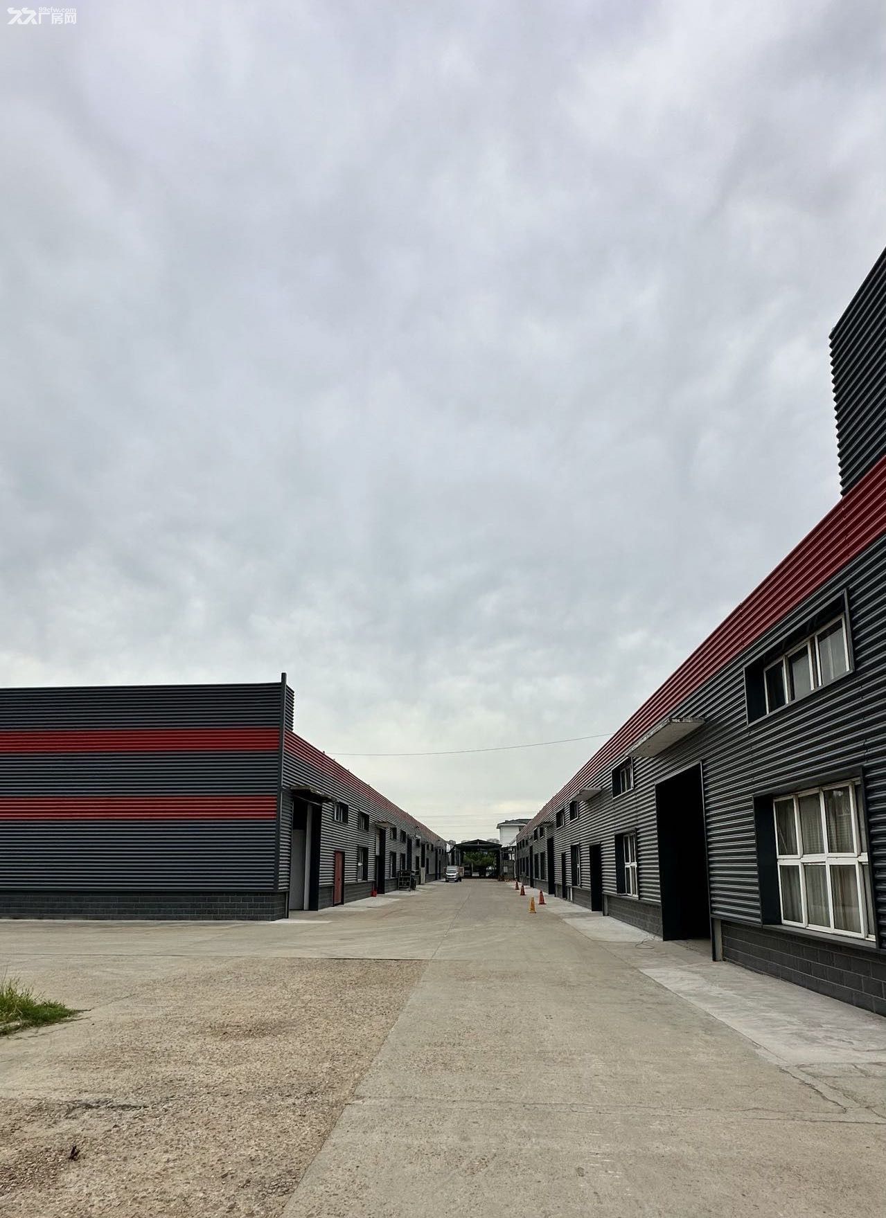 市区厂房 配套齐全 独立产证 南门主出入口 - 2