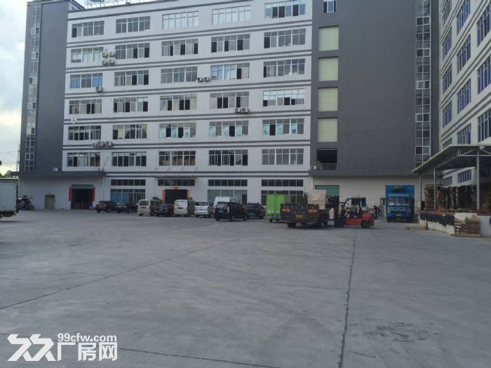 凤岗凤德领出租楼上抛光/印刷厂房880平方
