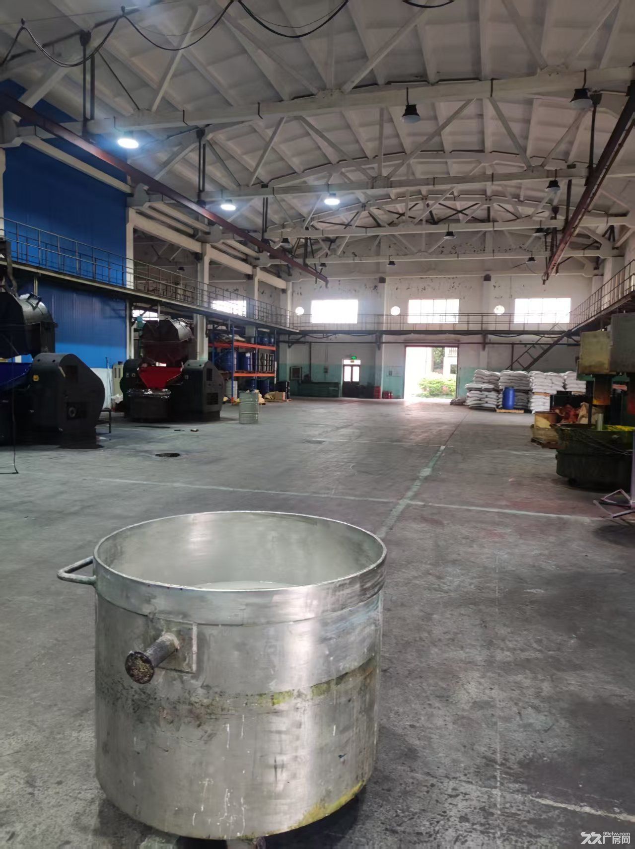 惠南园区2000一500平起分单层厂房出租有航车可生产加工 - 3