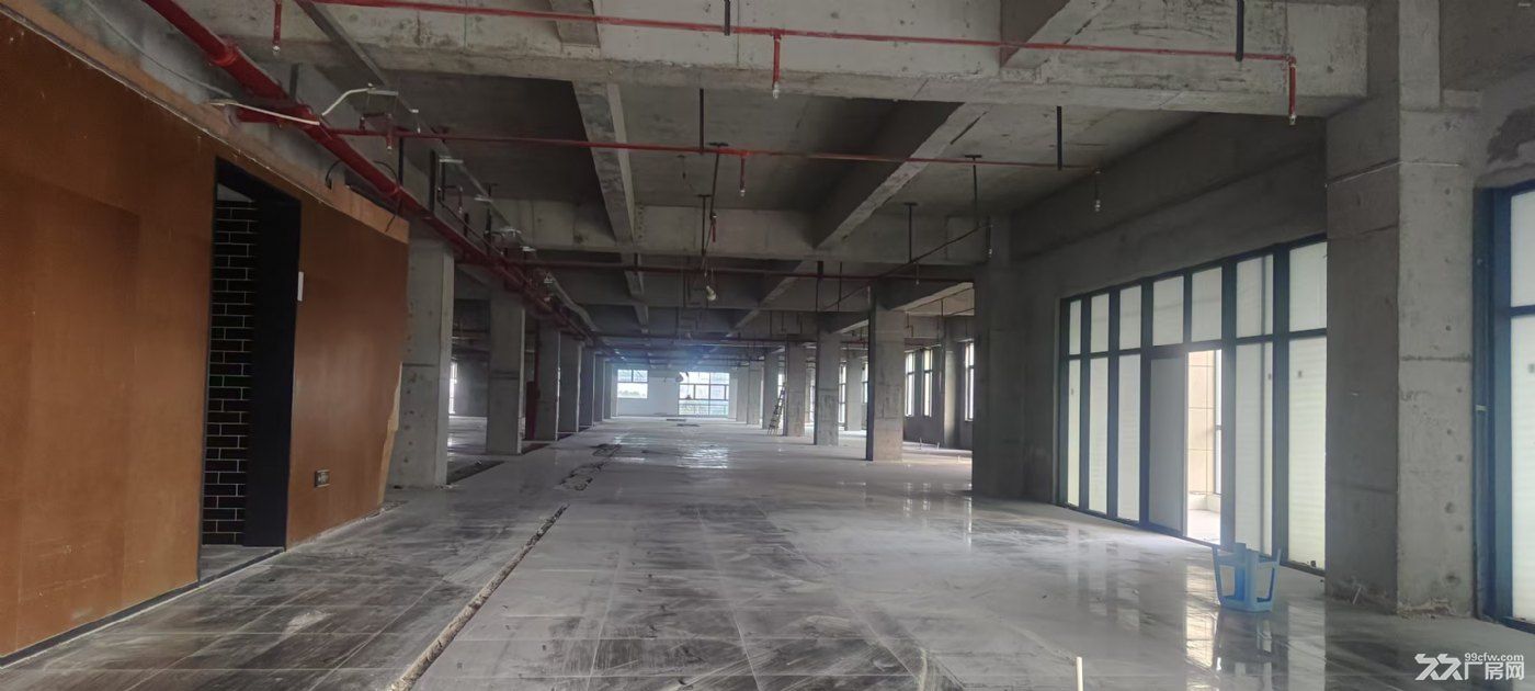 吴中区办公研发厂房出租,交通便利,食堂住宿配套齐全,可随时入住。