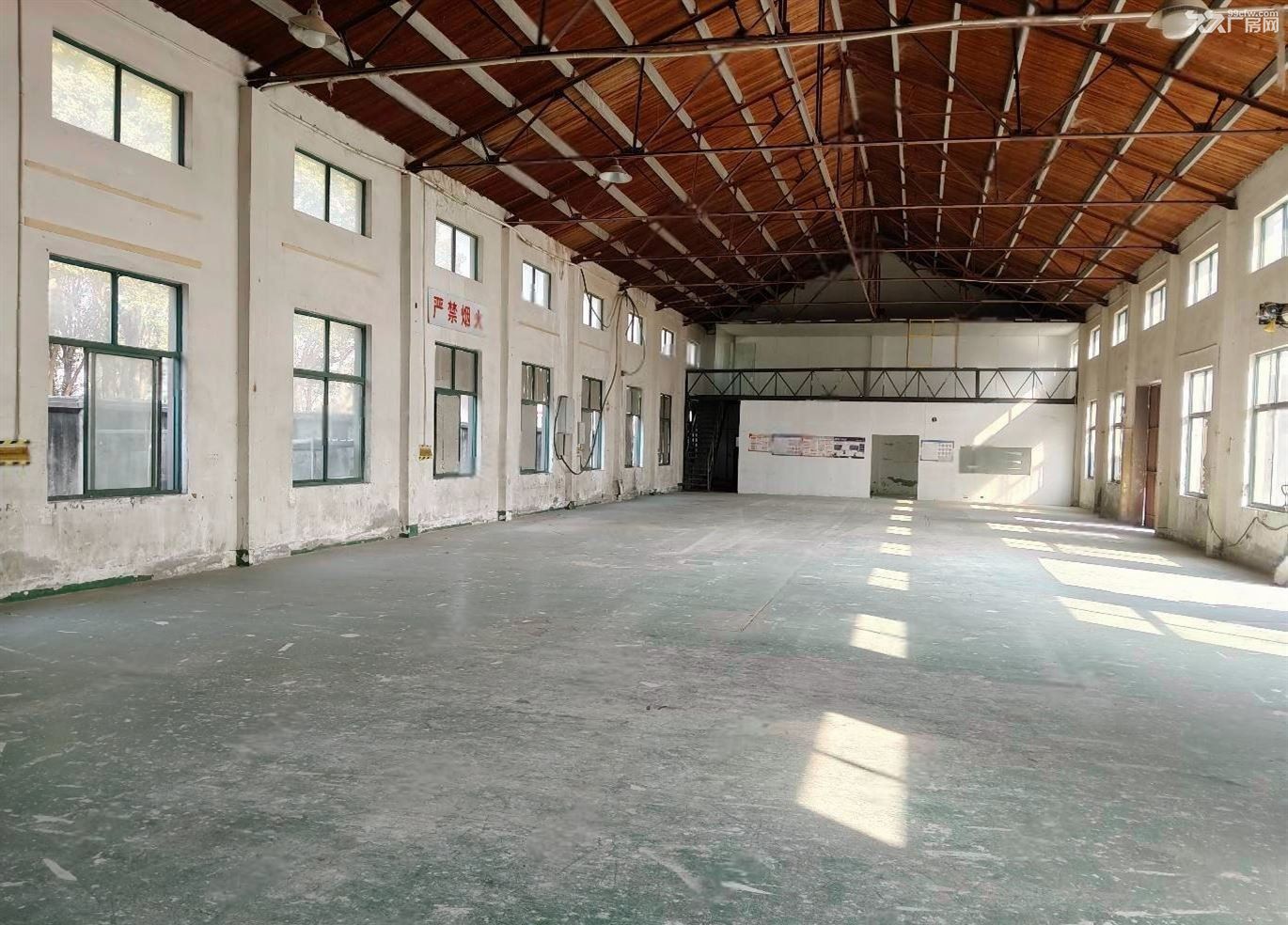 房东直租:白鹤工业区独栋550平,配有办公,场地免费棚子使用,停车免费 - 6