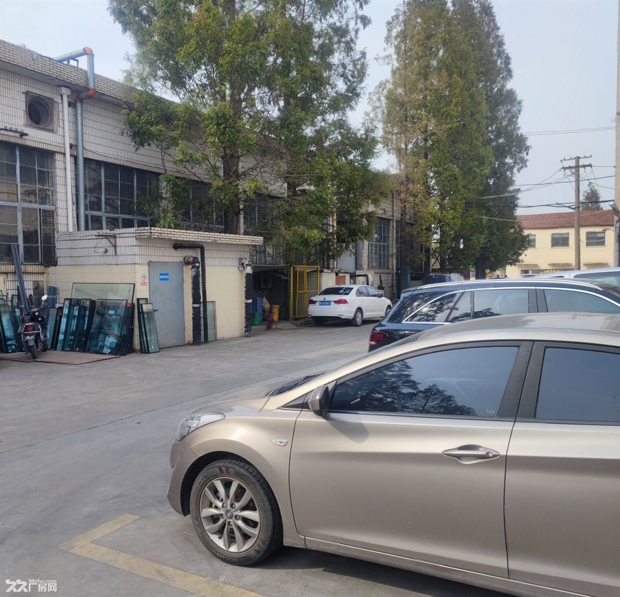 物业招租：白鹤原房东外青松公路290平  仓库   五金  模具