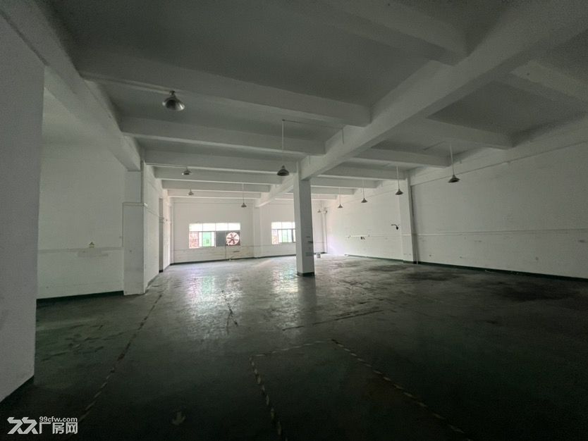 光明东长路边上700平,一楼,实用面积8成