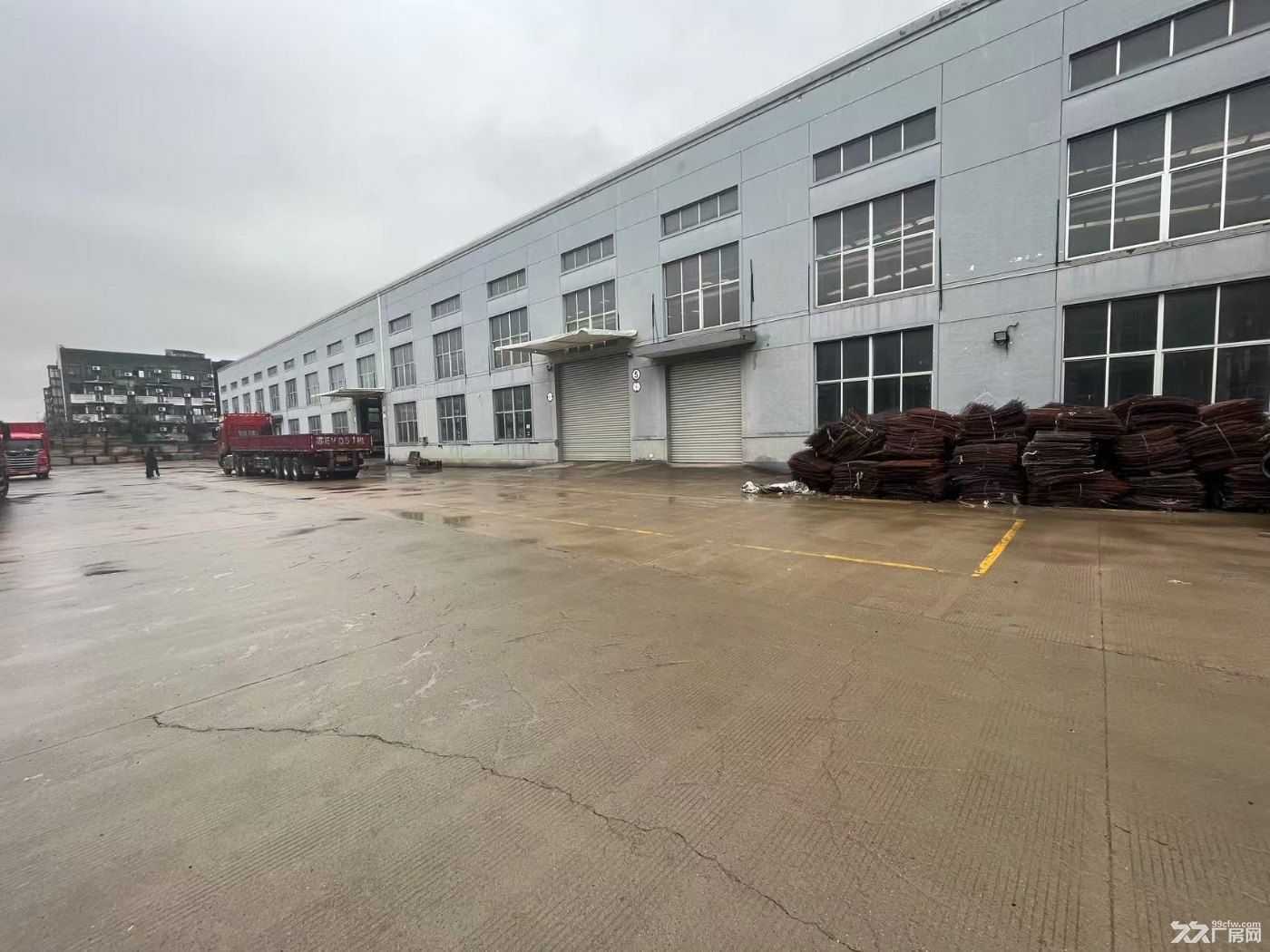 优选 诸暨城西带航车12米高5000平厂房出租