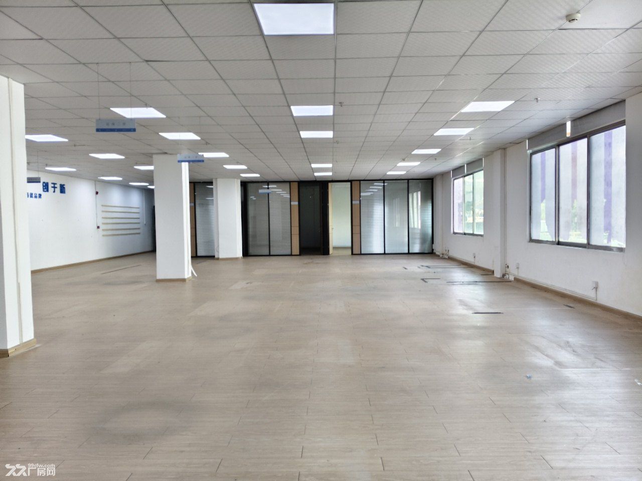 龙华元芬地铁口二楼2800㎡平厂房出租 - 4