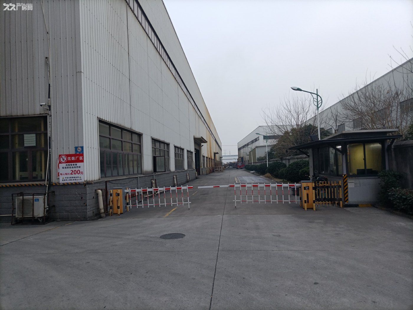 上海市宝山区标准钢结构厂房出租