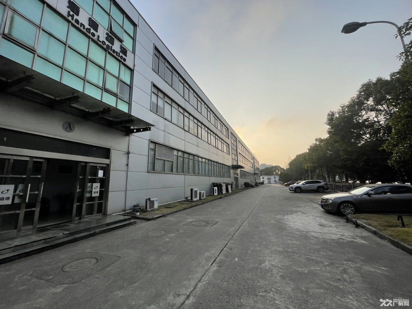 上海市外高桥保税区物流仓库 - 2