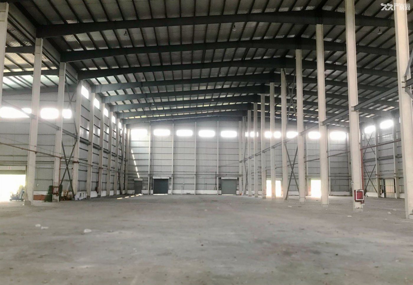 江桥房东直租层高21米独立园区适合大型仓储办公电商展厅可分割 - 3