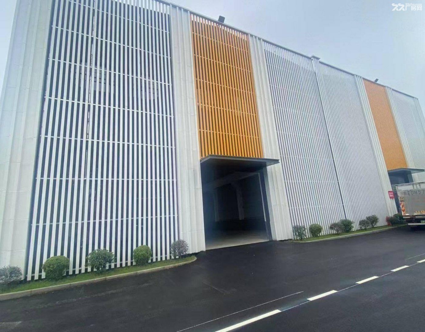 104地块,丙二类消防高度10米,适合各类生产,仓储等等