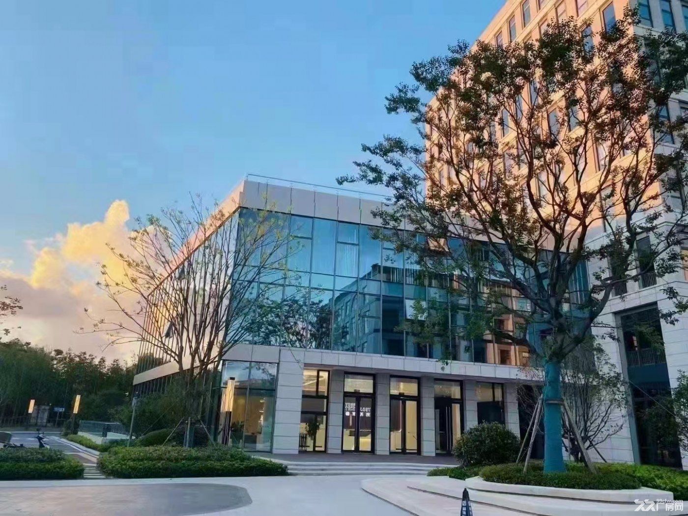 开发商直售 稀缺资源 独立产权 全新标准工业厂房出售 高速口 - 8