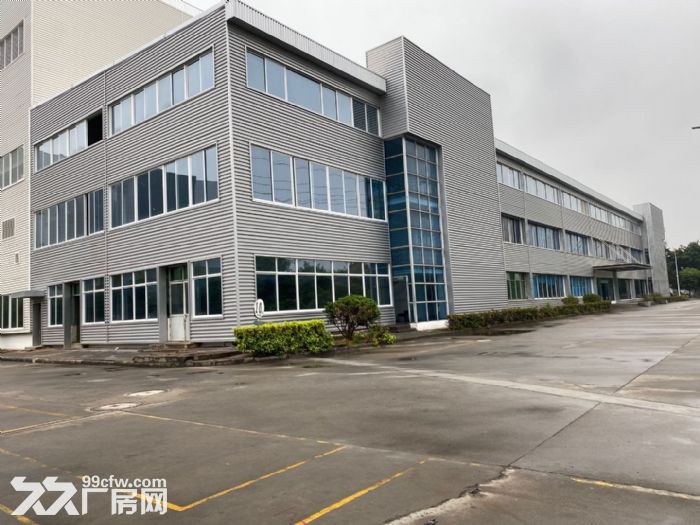 黄埔南岗广园快速出口旁，新出红本厂房13000㎡，可分租，可办环评