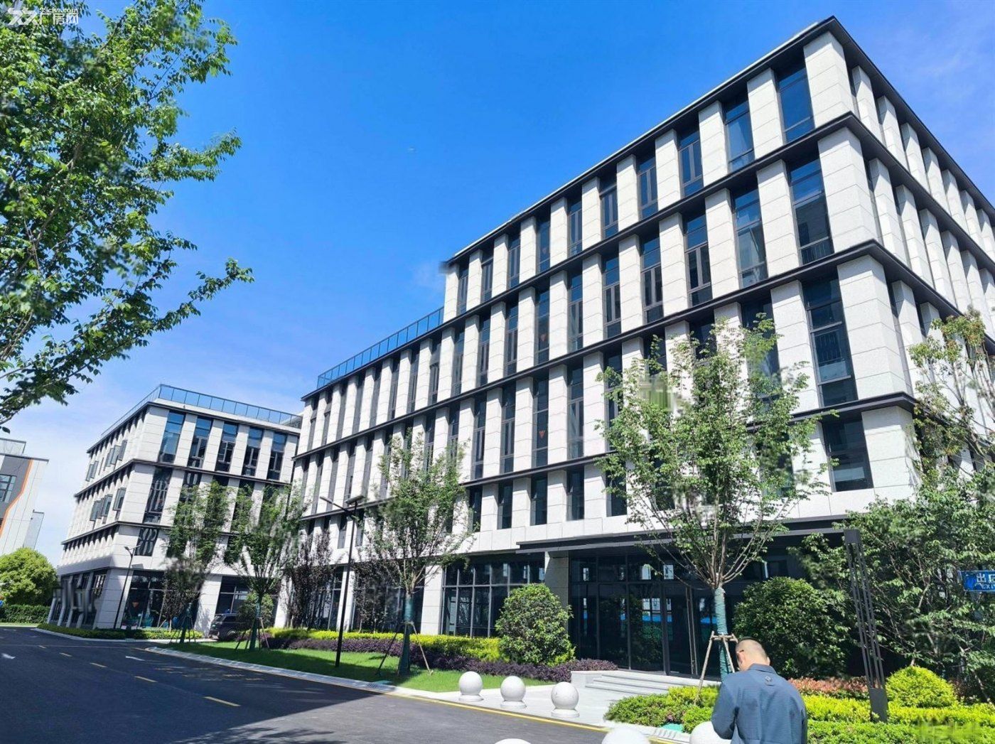 房东直租：安亭外冈交界市级104标准现房出租，无公摊7毛起，大张江政策 - 2