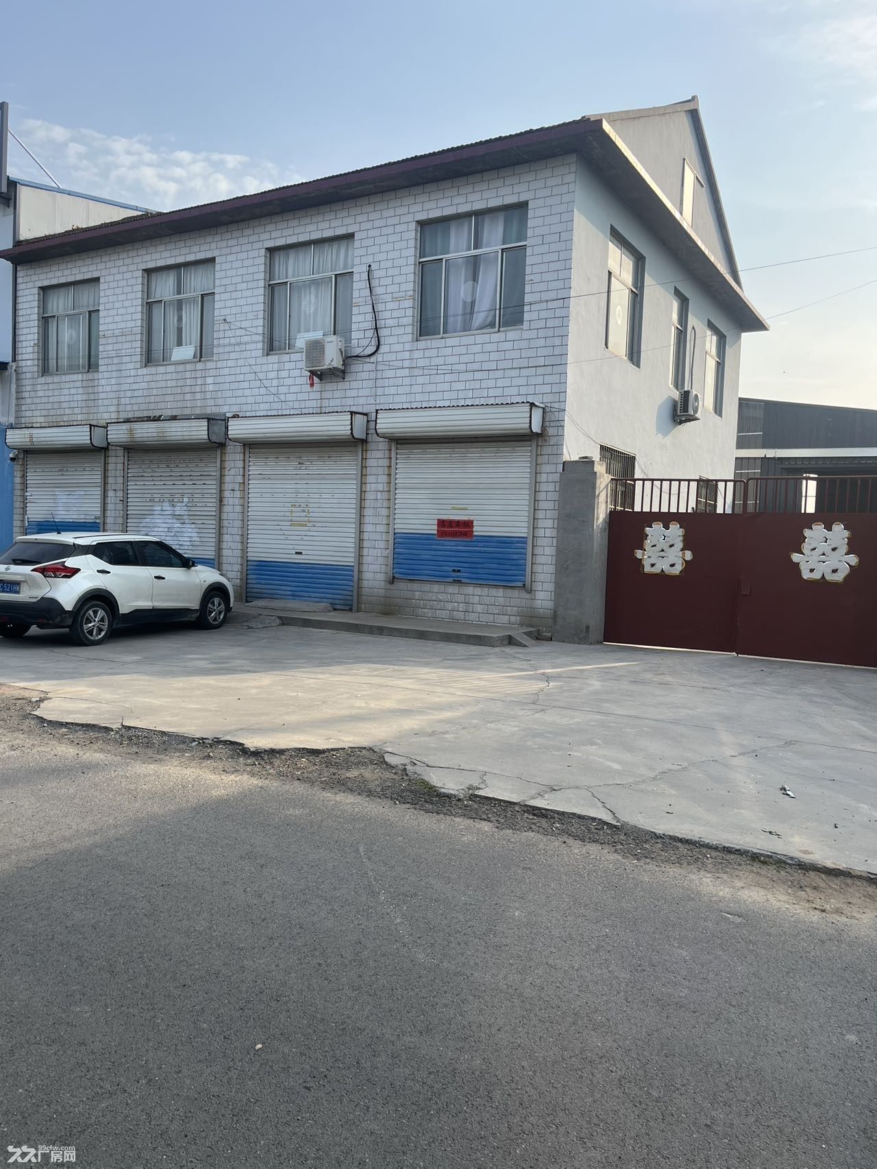 大柳村博林路边上厂房出租，水电齐全，门口有很大的空地 - 2