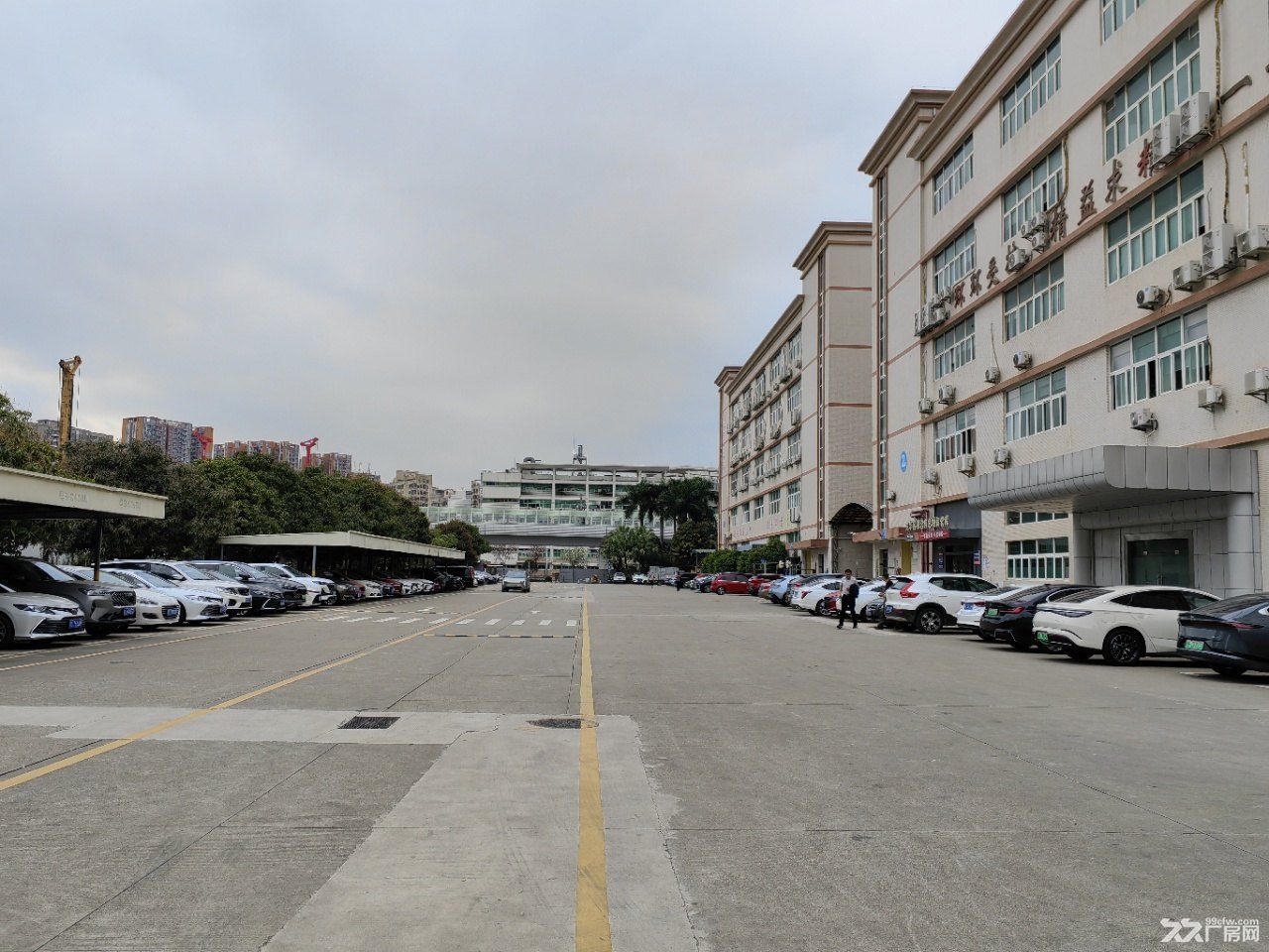 龙华清湖地铁口一楼1100平厂房出租 - 5