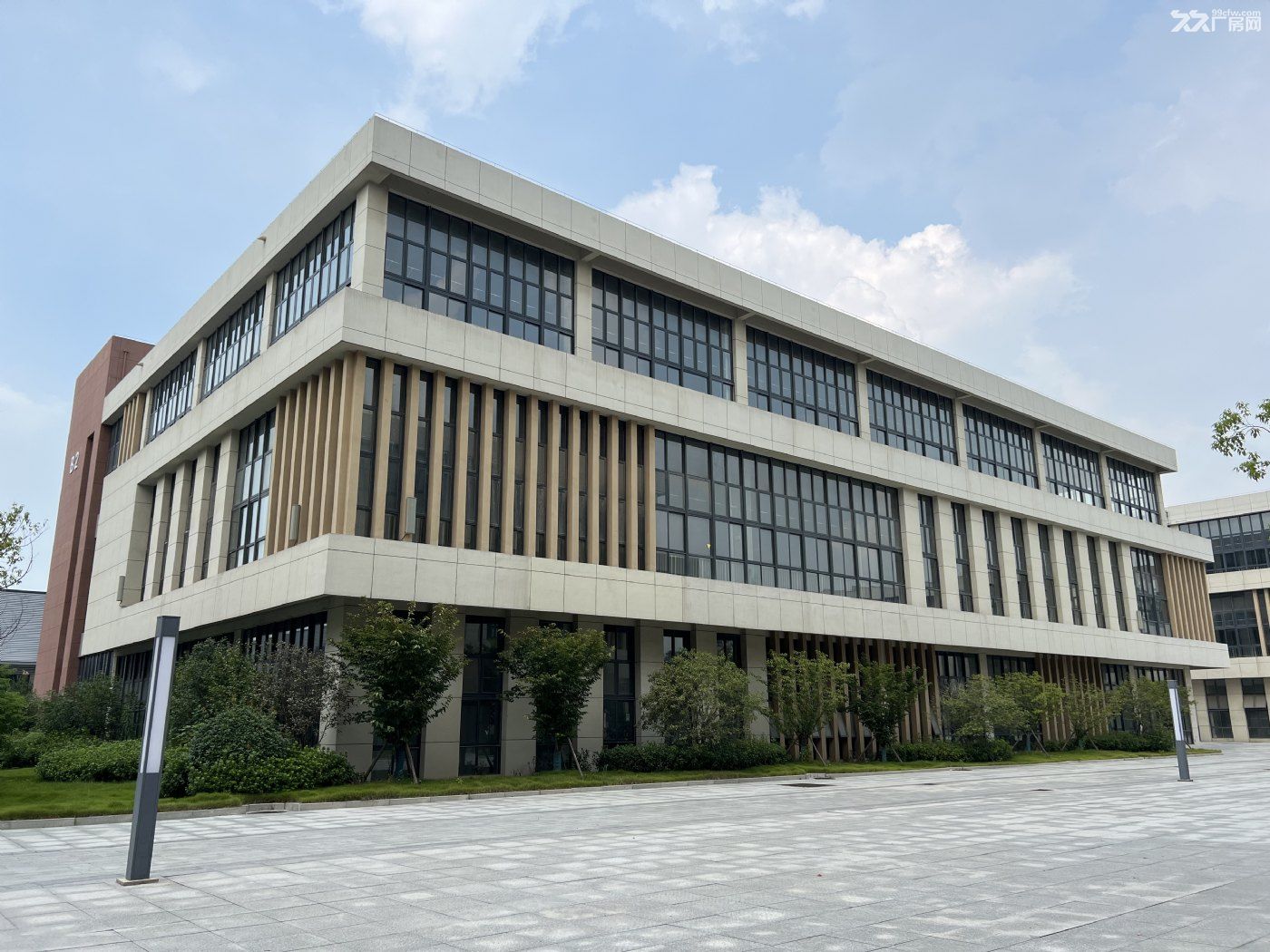 紧邻南京，标准厂房出租，租金低