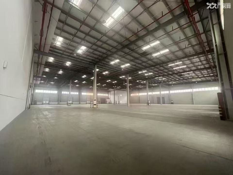 嘉定马陆工业区9000平米仓库1500起租带货架交通方便 - 2