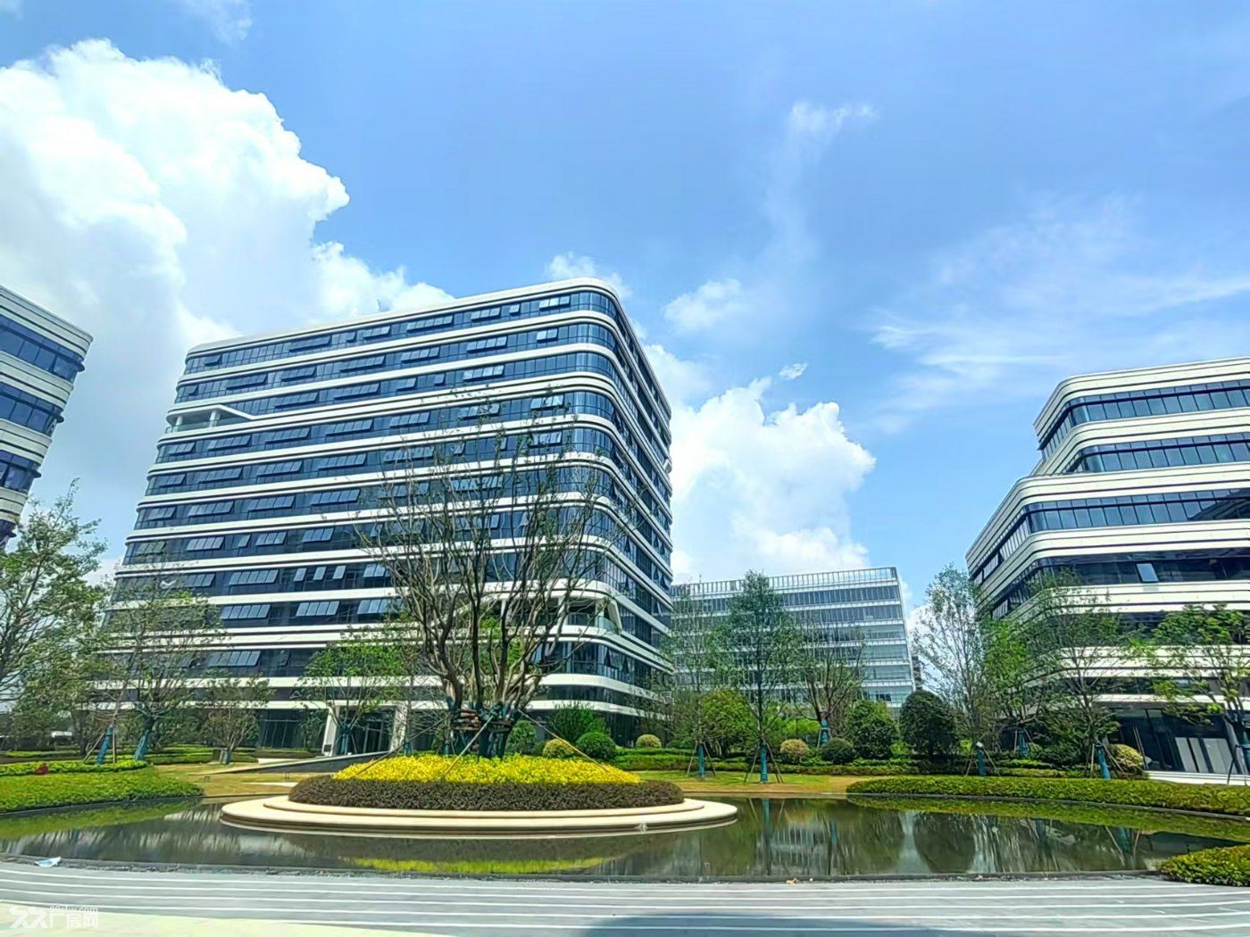 奉贤南桥核心区全新产业园 厂房 办公出租 200平起 地铁站附近