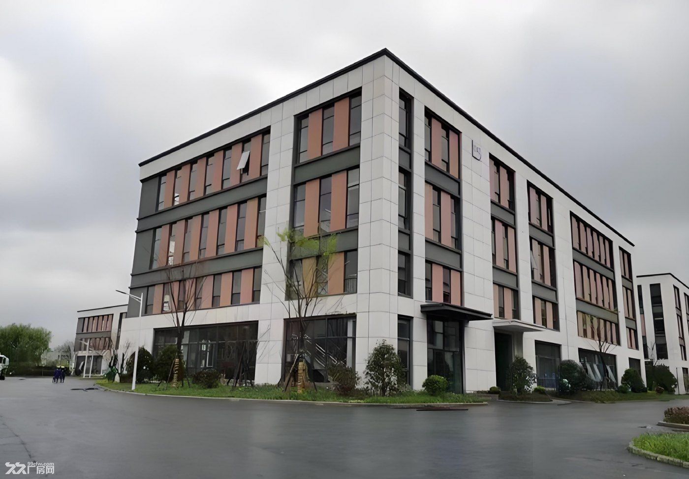 杭州小面积全新厂房 600方,总价仅100多万,首付仅2成,房产证已经办好