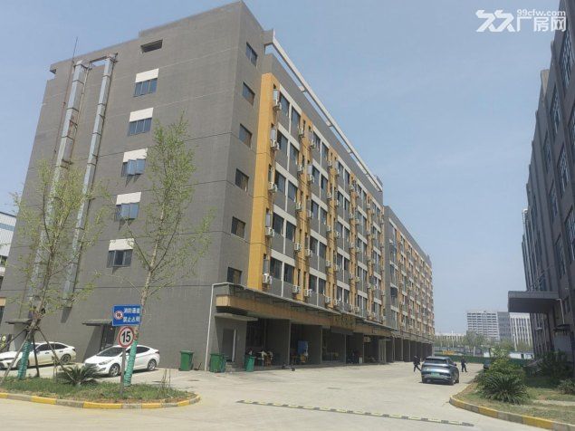 光谷南稀缺超大平层框架厂房 单层面积9400至14000平米 有员工宿舍和食堂