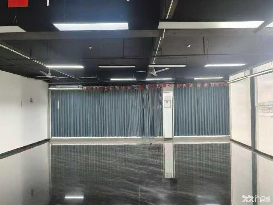 观澜福民龙澜大道旁边楼上厂房整层2220平厂房出租